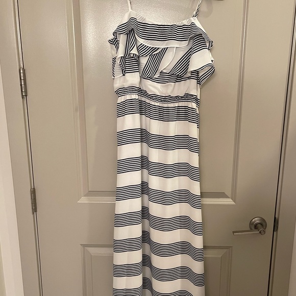 Daniel Cremieux Dresses & Skirts - Cremieux Stripe Maxi Dress Size M